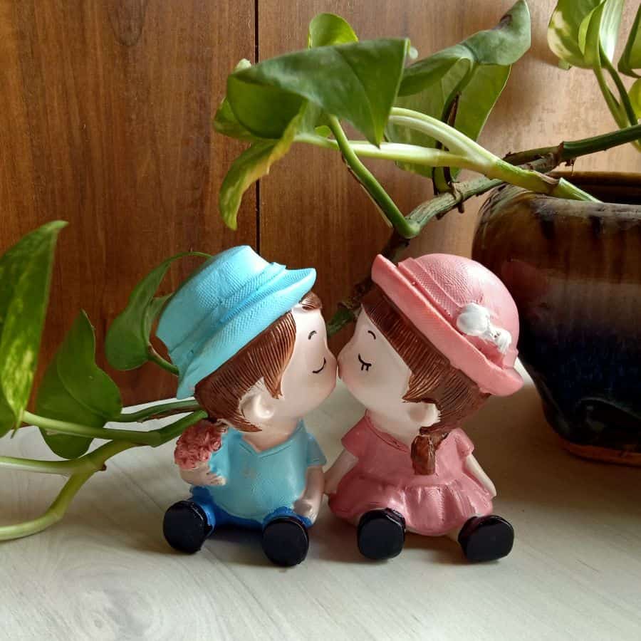 kiss couple c