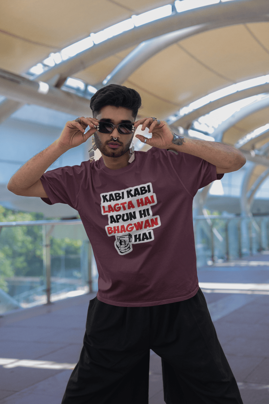 kabhi kabhi lagta hai apun hi bhagwan hai half sleeve unisex cotton t shirt